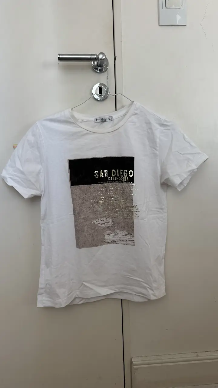 Remera Stradivarius - Vista 2