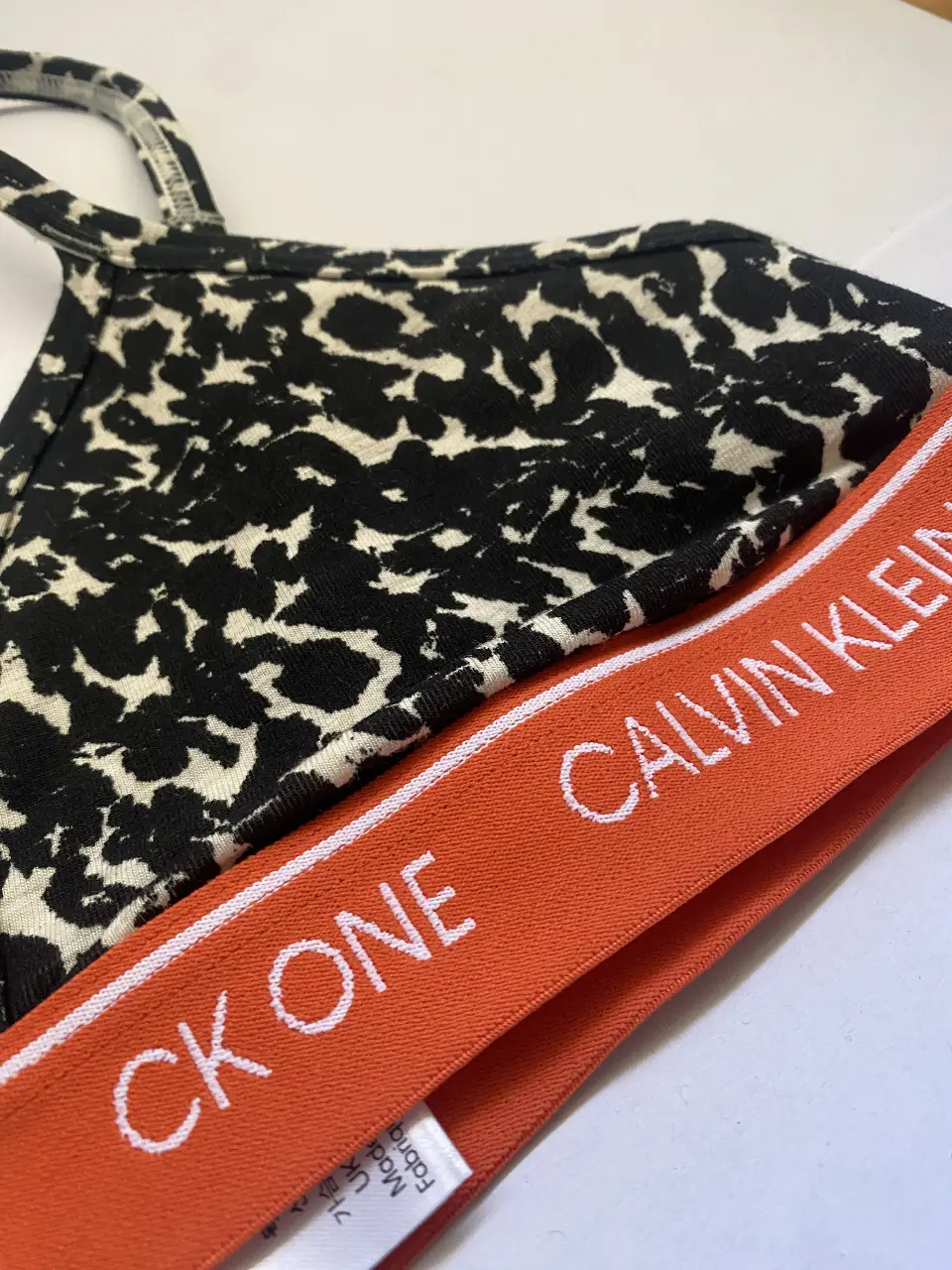 Corpiño Calvin Klein - Vista 3