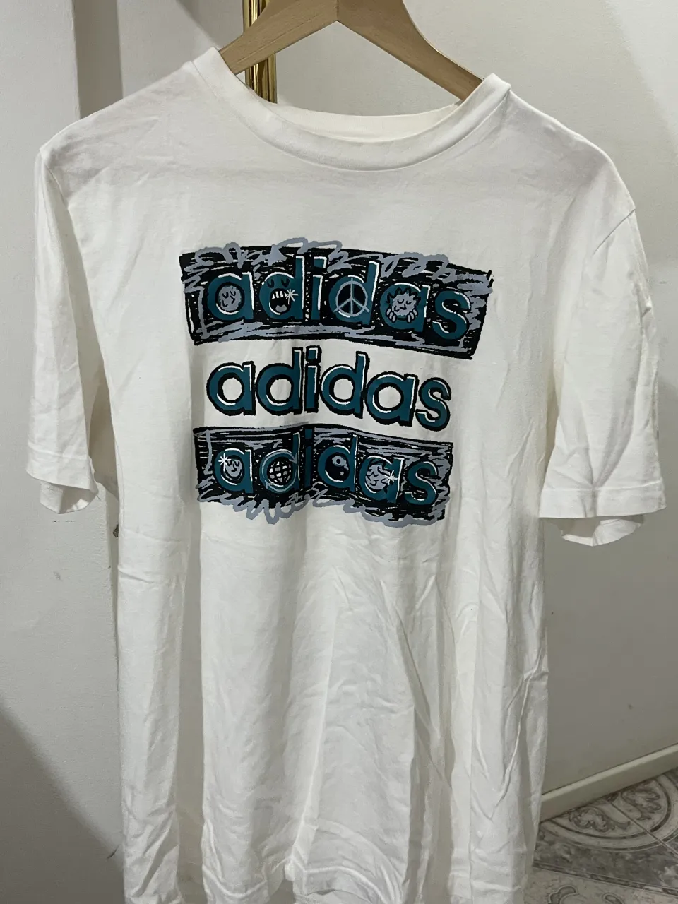 Remera adidas