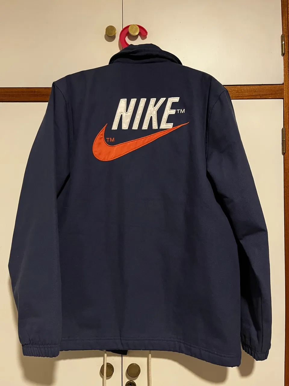 Campera Nike - Vista 4