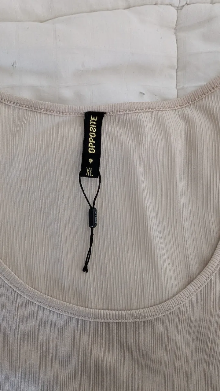 Musculosa Opposite - Vista 2