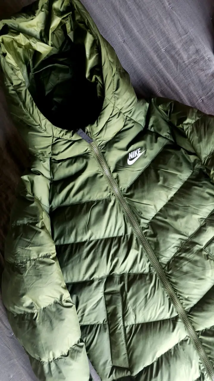 Campera Nike - Vista 3