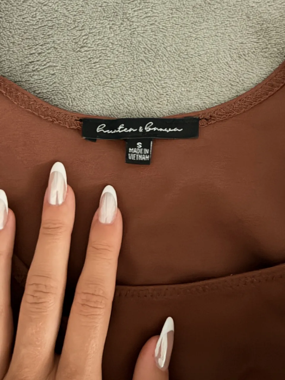 Body A ≠ - Vista 2