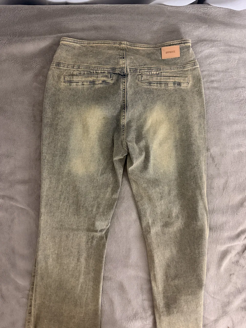 Jean Opposite - Vista 2