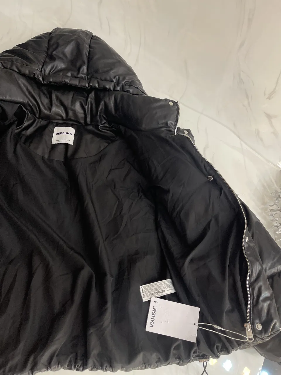 Campera Bershka - Vista 4