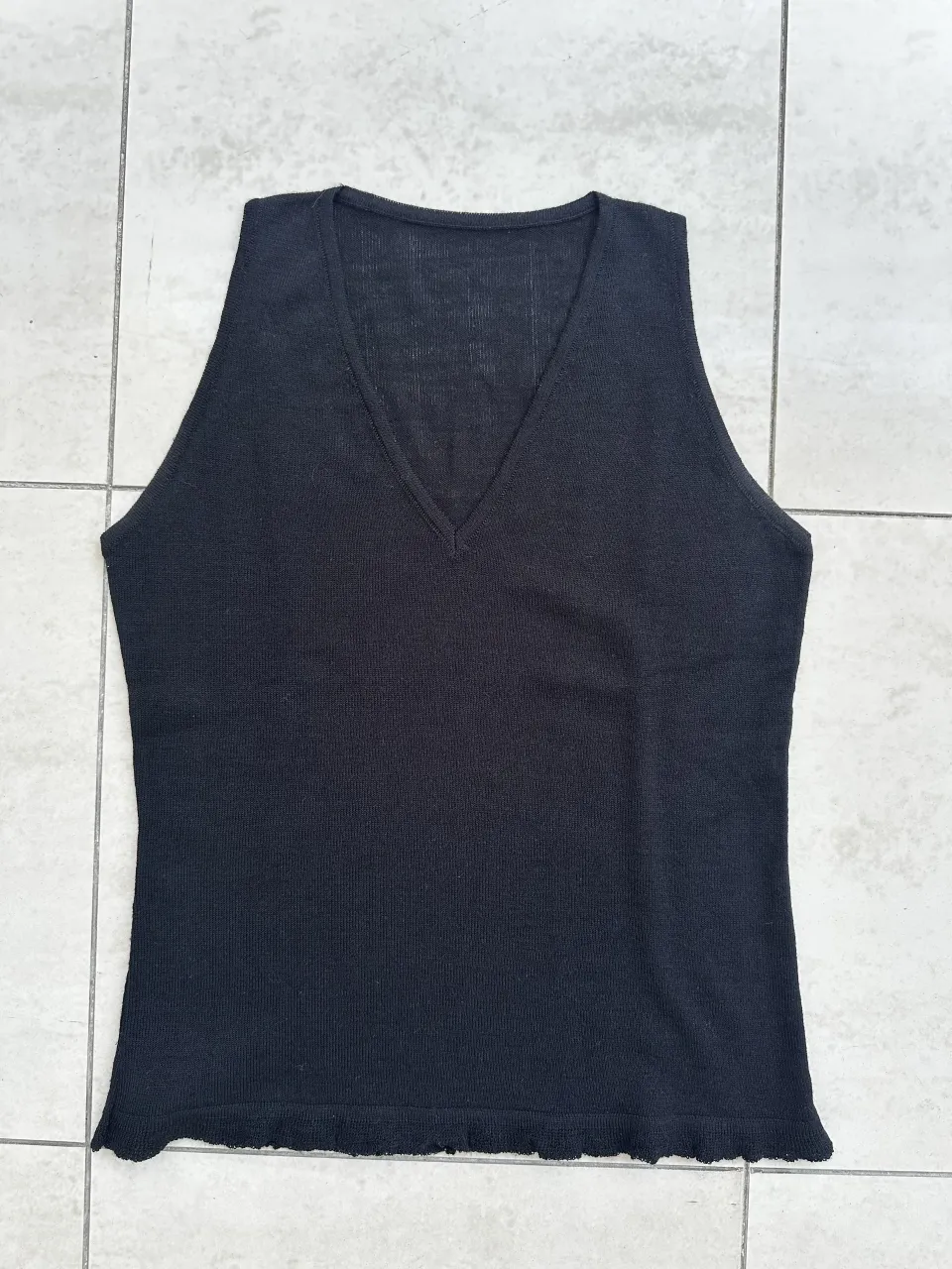 Musculosa A ≠ - Vista 3