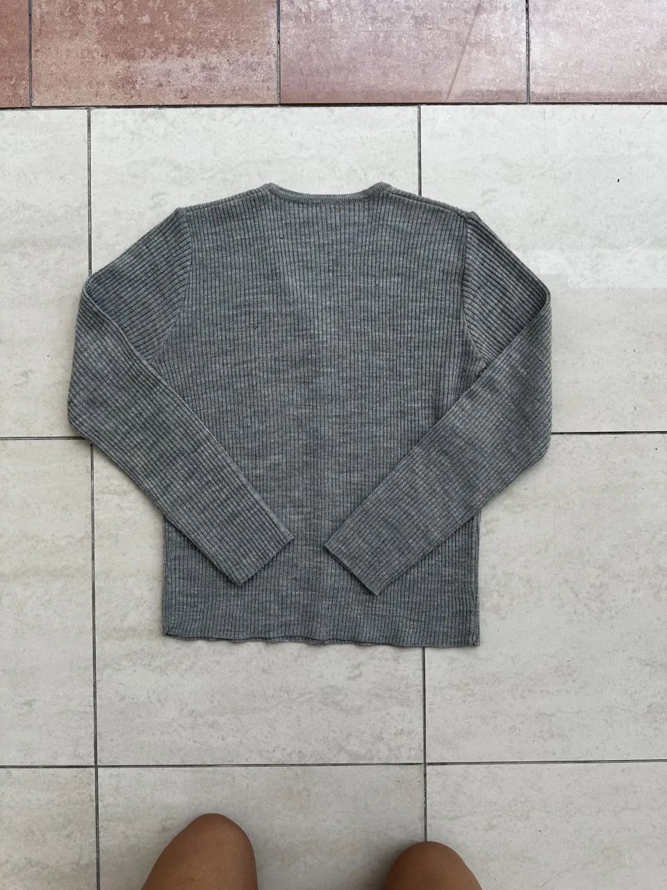 Cardigan A ≠ - Vista 2