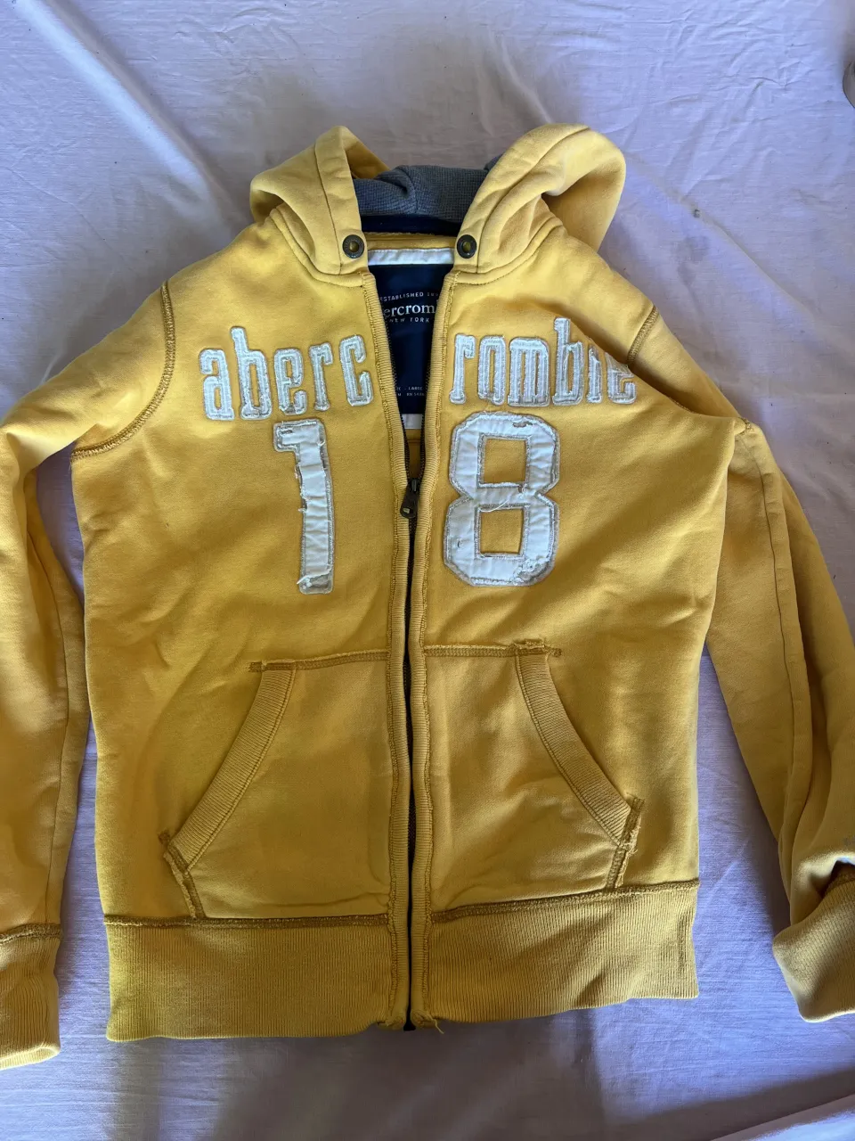 Buzo Abercrombie & Fitch - Vista 3