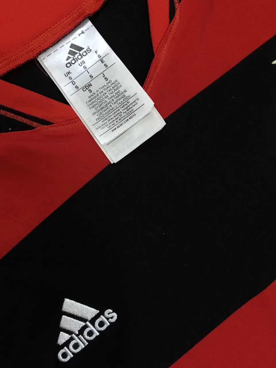 Camiseta adidas - Vista 3