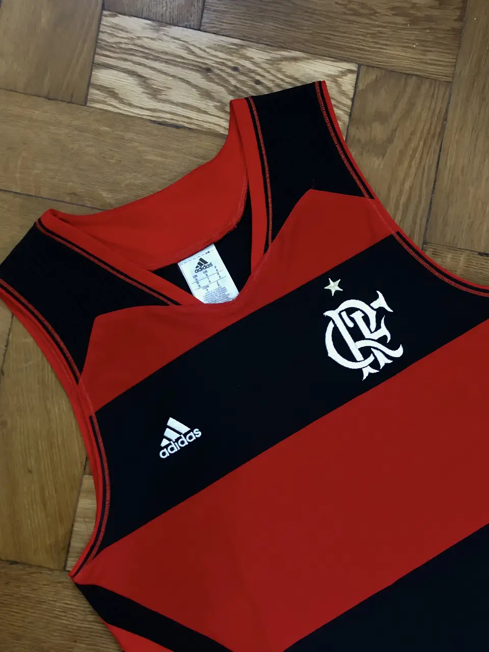 Camiseta adidas - Vista 2