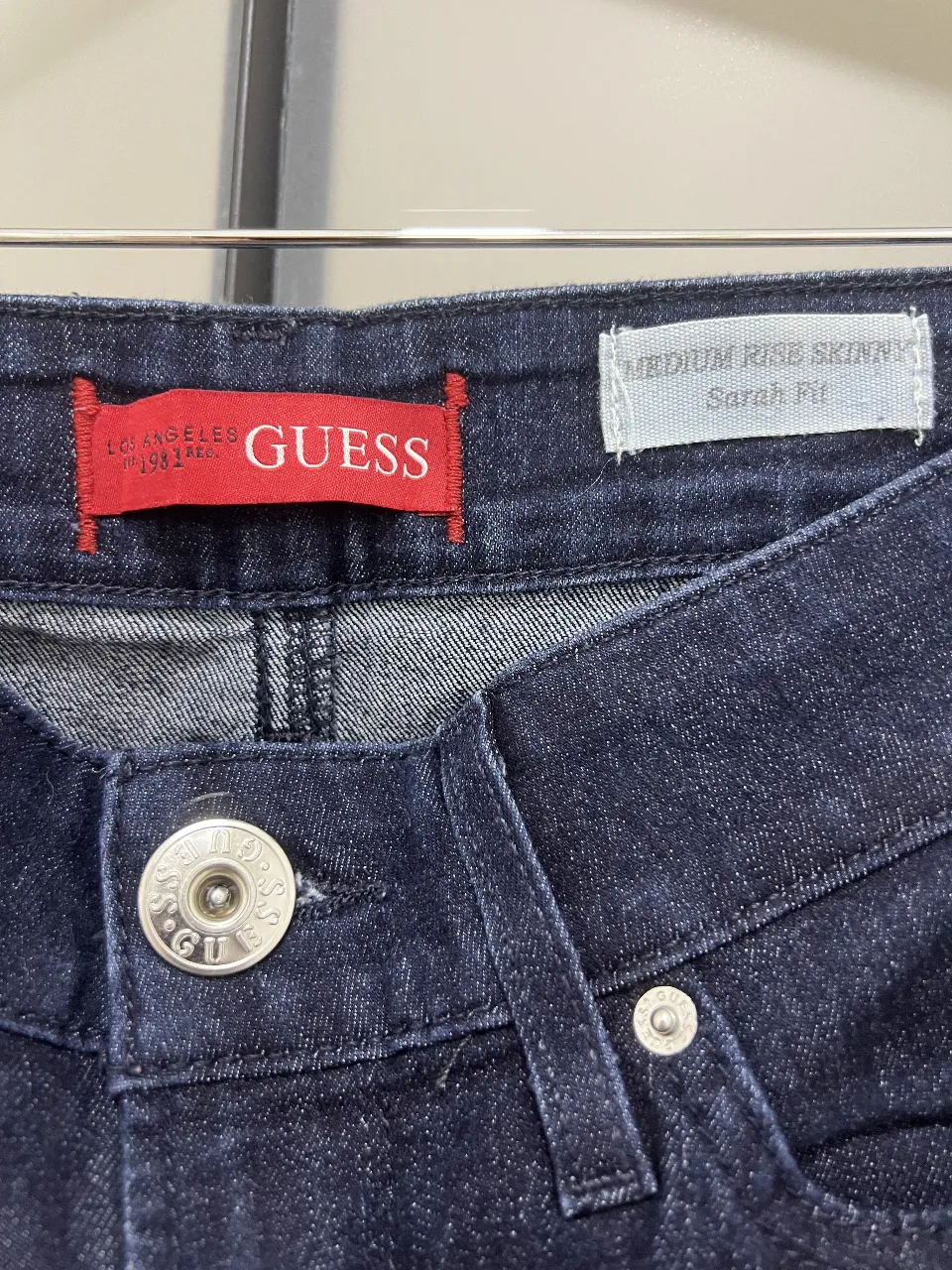 Jean GUESS - Vista 3