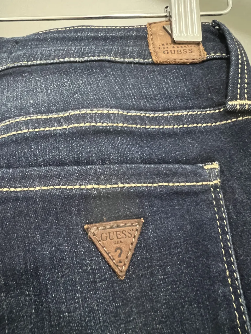 Jean GUESS - Vista 4