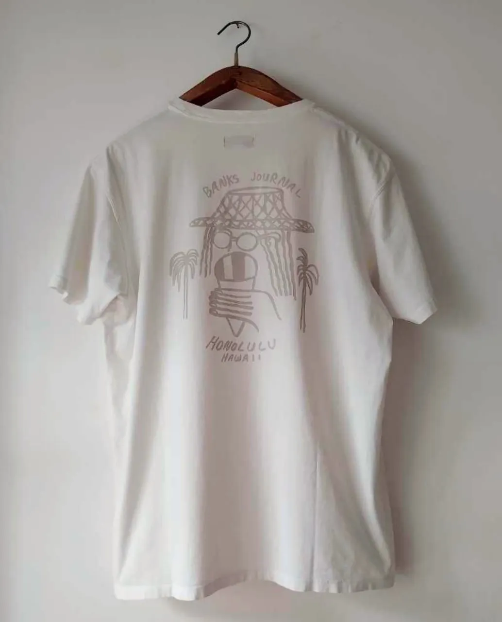 Remera Banks journal - Vista 2