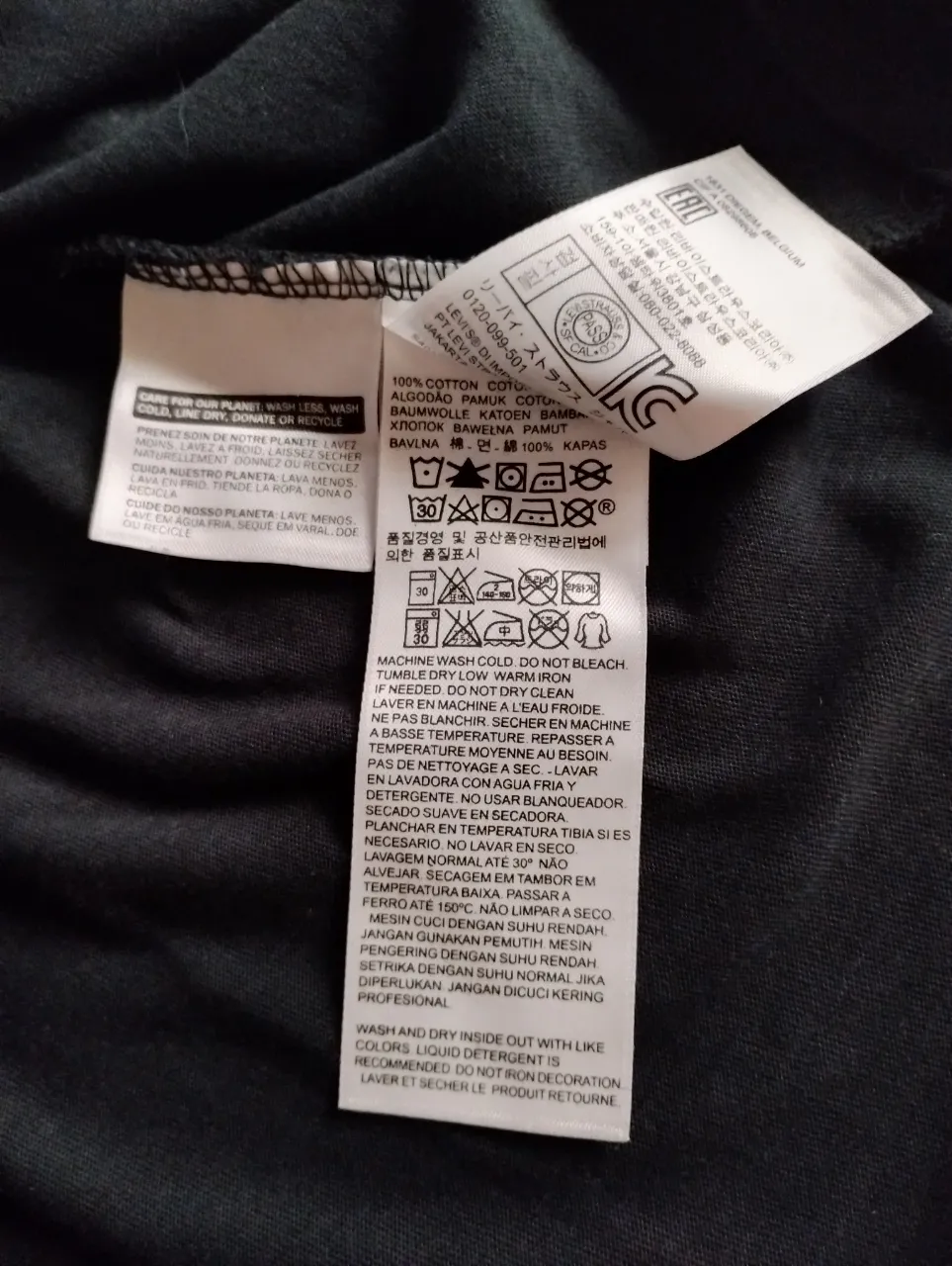 Remera Levi's - Vista 4