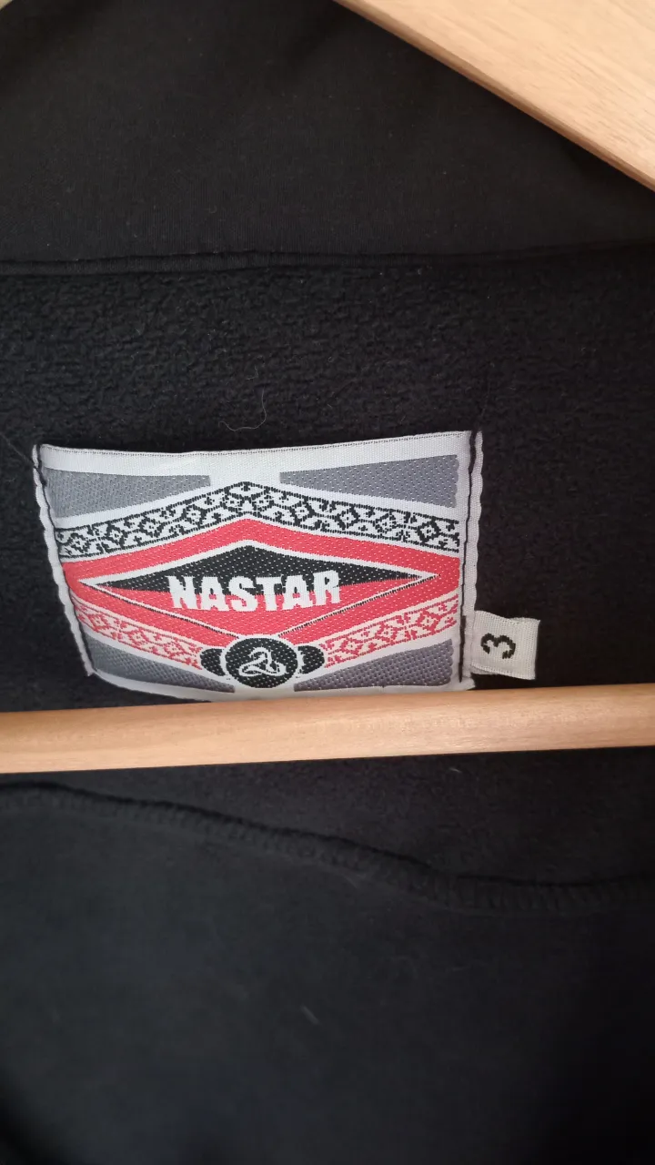 Campera Nastar - Vista 3