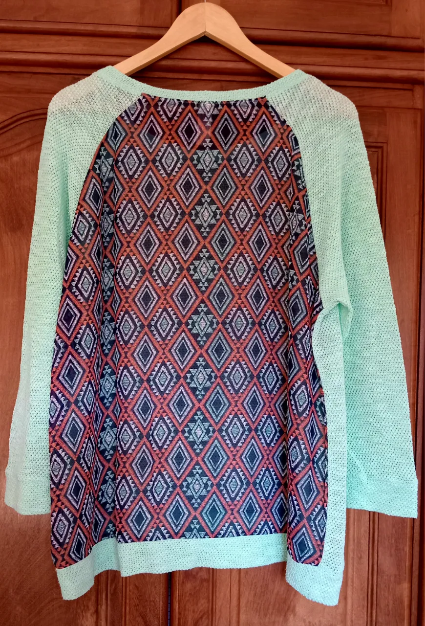 Sweater No Boundaries - Vista 2