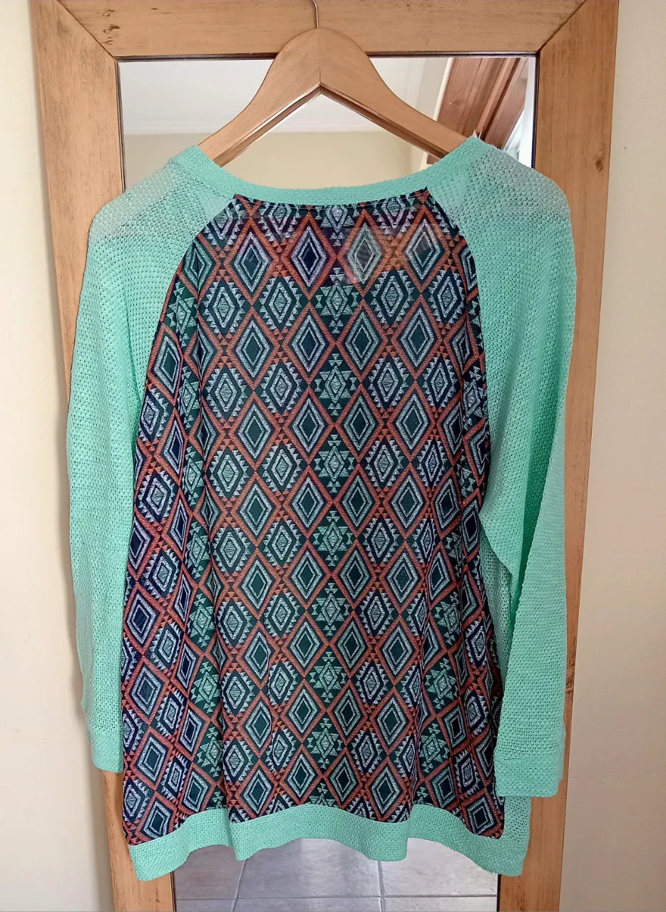 Sweater No Boundaries - Vista 5