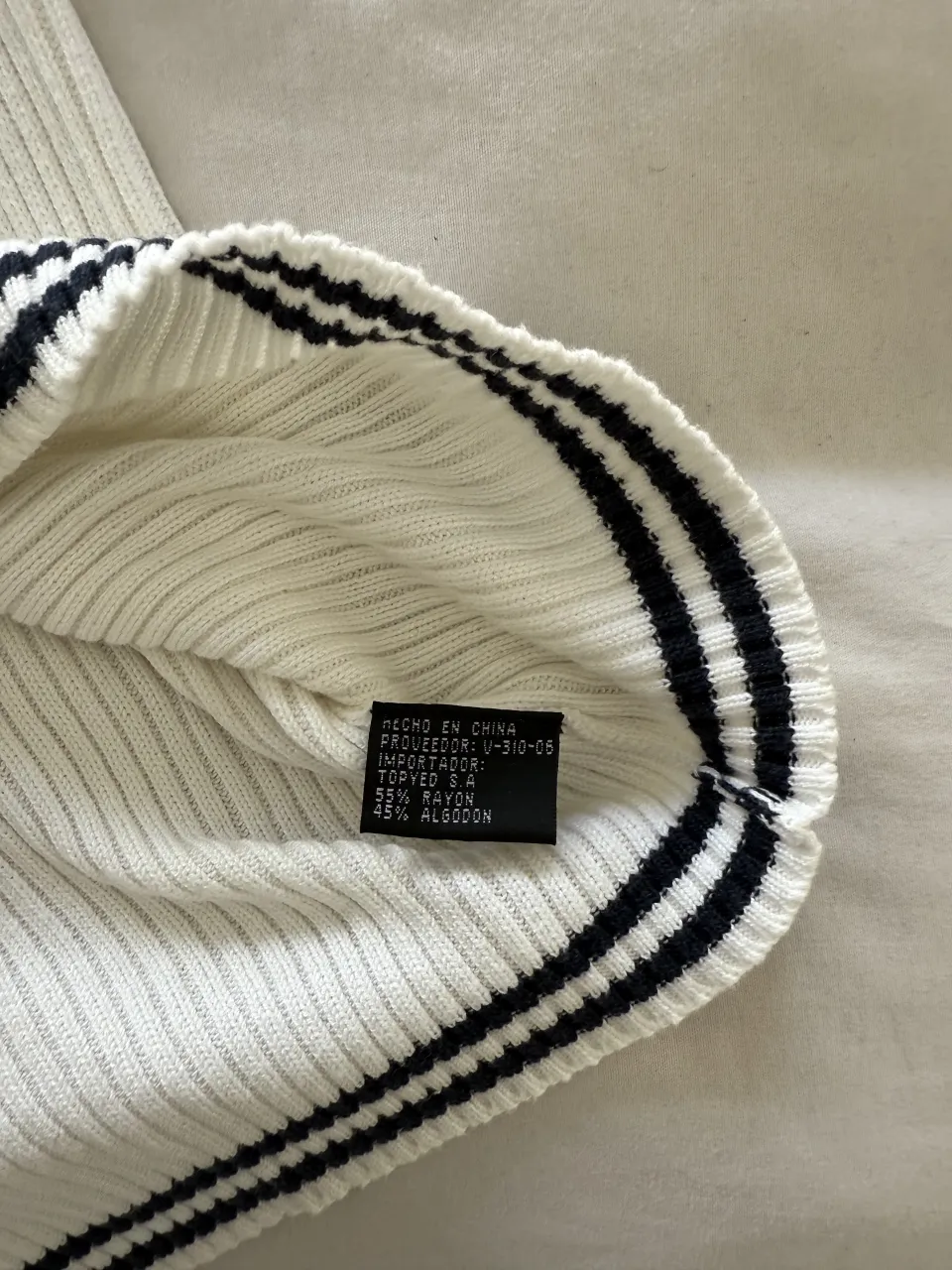 Musculosa Sin marca - Vista 3