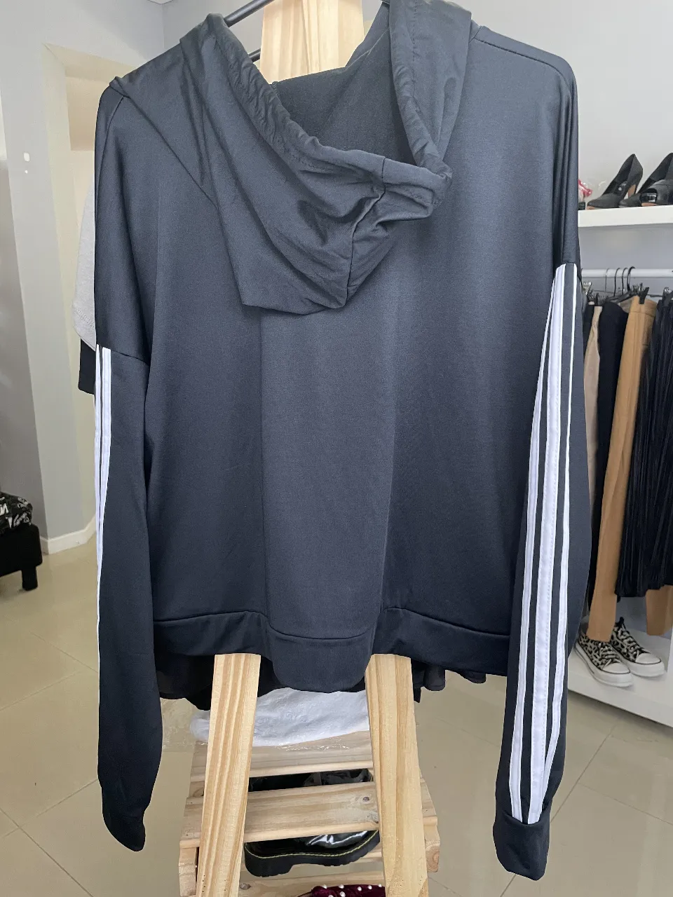 Buzo adidas - Vista 2