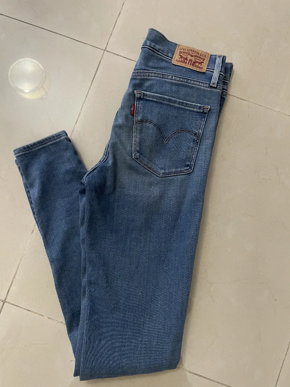 Jean Levi's - Vista 5