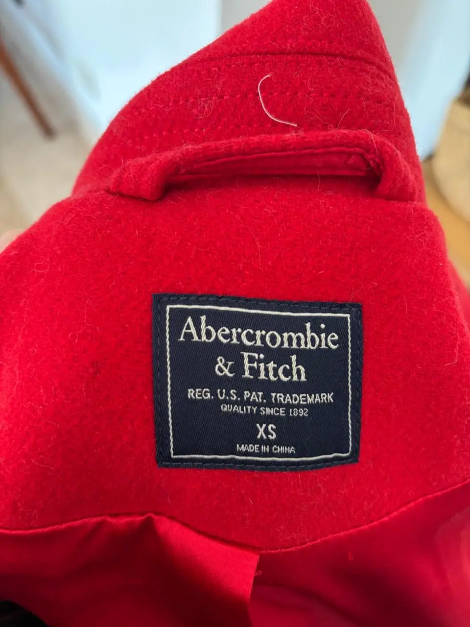 Tapado Abercrombie & Fitch - Vista 3