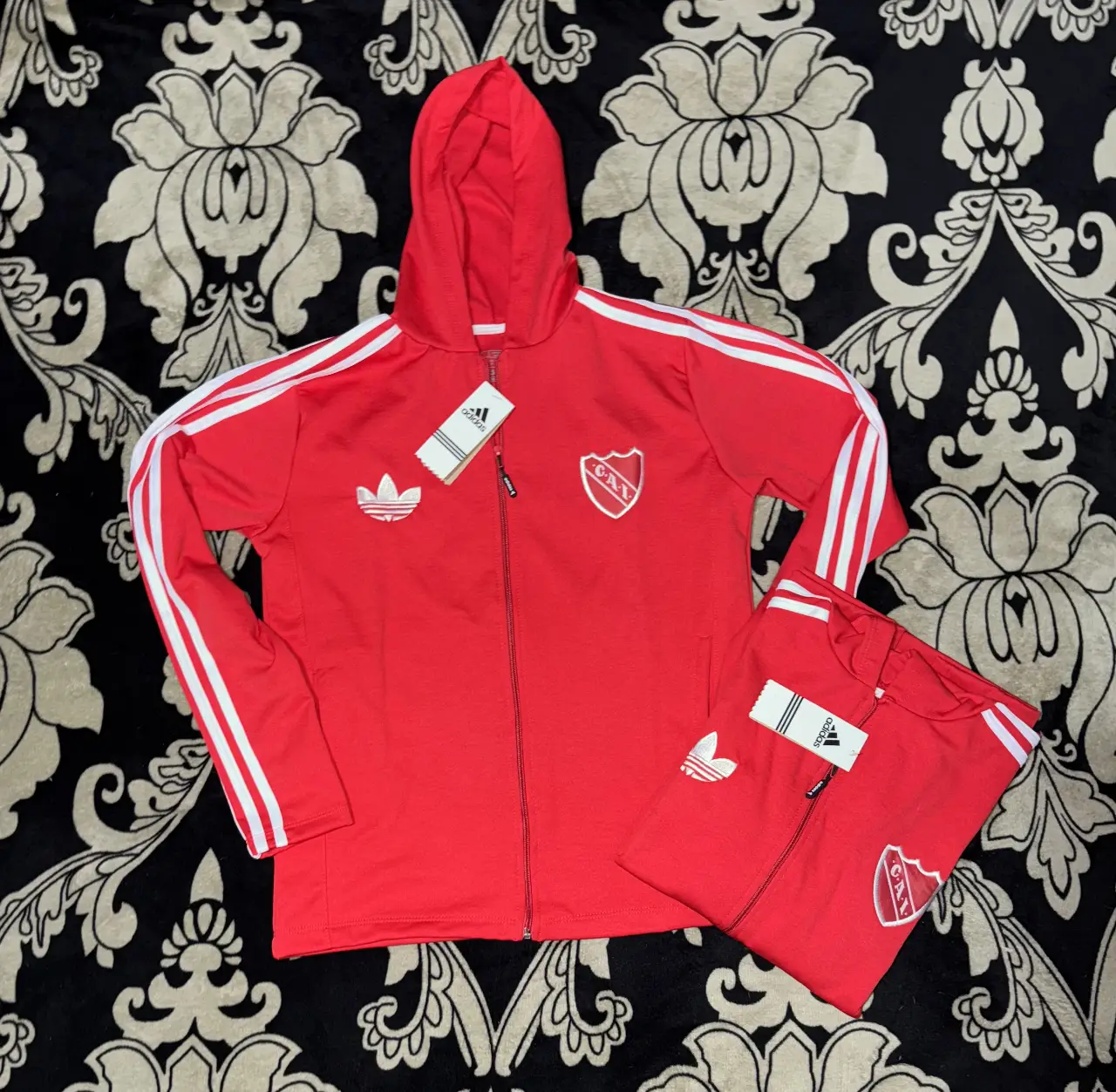 Buzo adidas - Vista 2