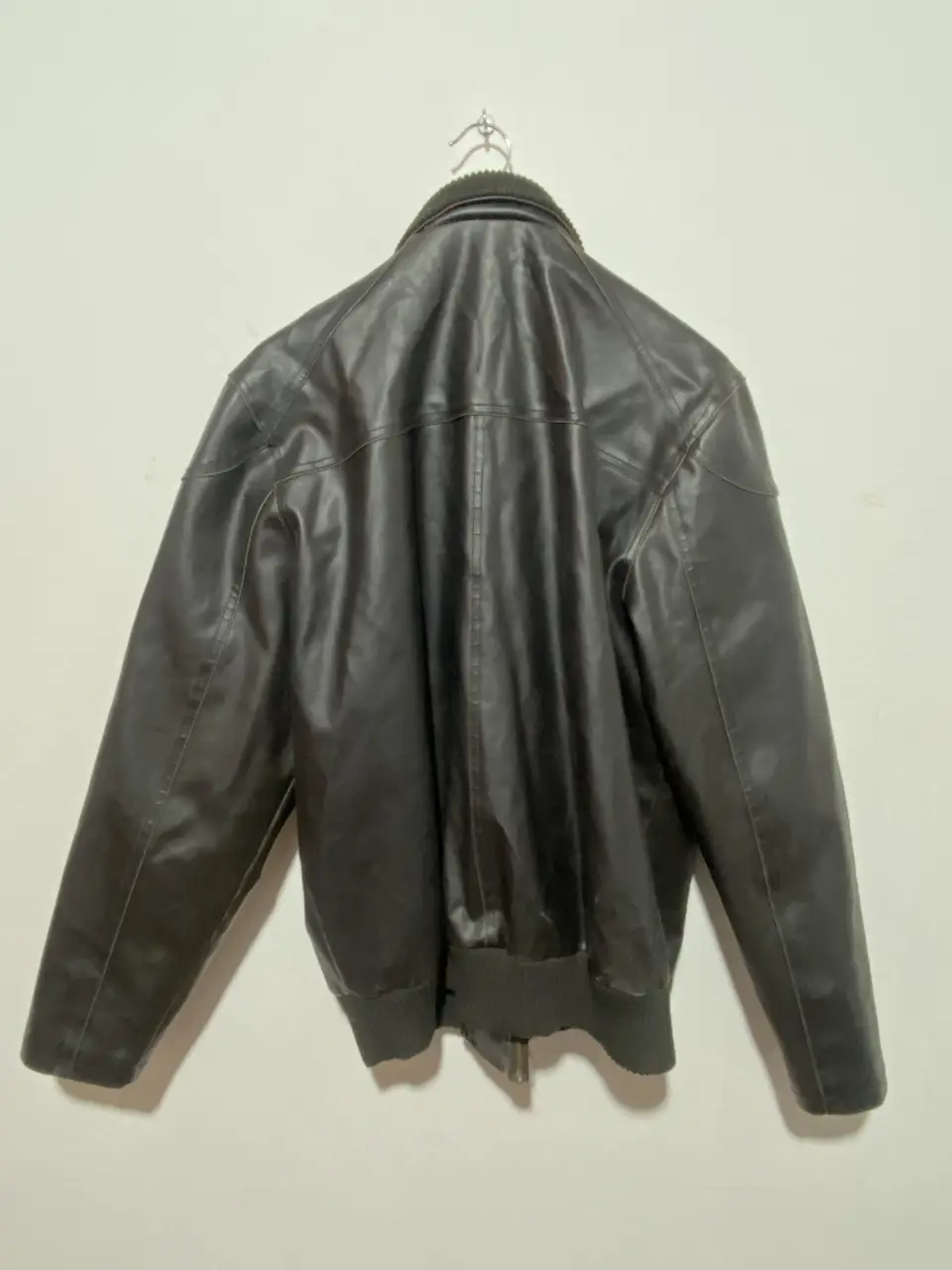 Campera GUESS - Vista 3