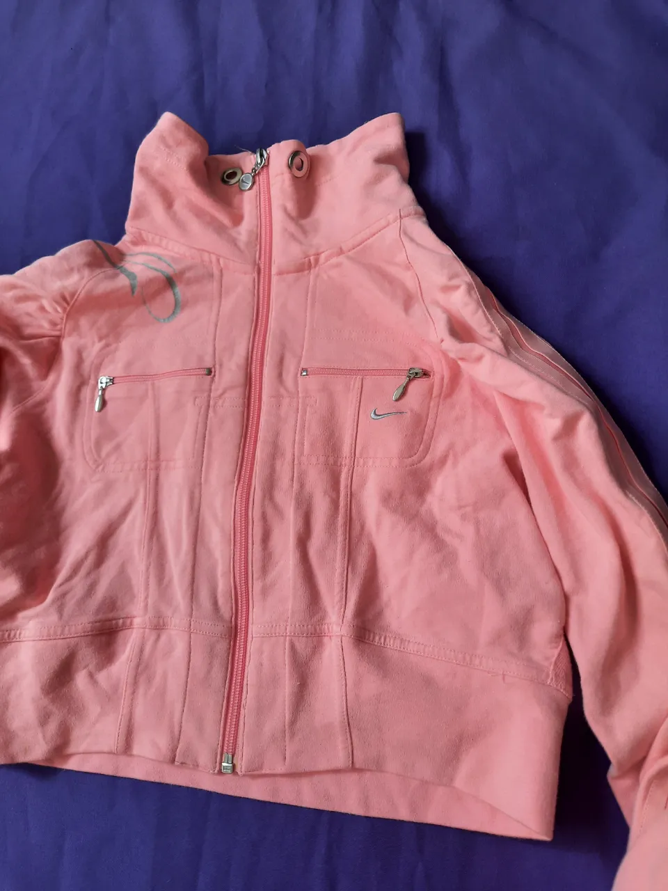 Campera Nike - Vista 2