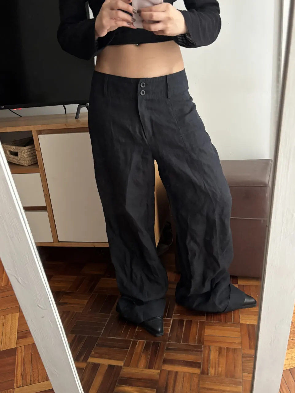 Pantalón negro 100% lino de Cacharel 🖤 con muy linda caída, se puede usar del tiro que quieras! talle 38

/// pantalon de lino tiro bajo tiro alto ancho palazzo pata de elefante ginebra cher zara linen jazmin chebar rapsodia kosiuko boho