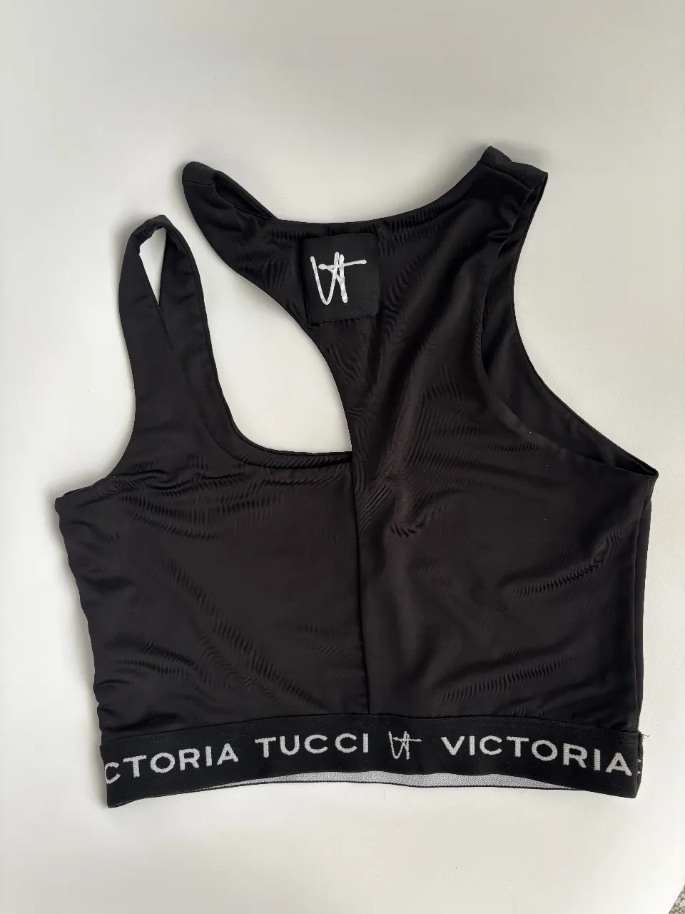 Top Victoria Tucci - Vista 3