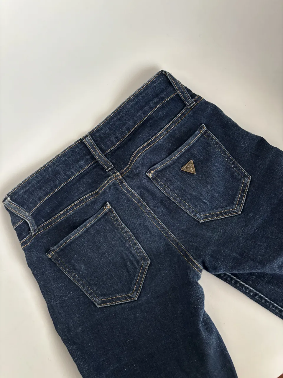 Jean GUESS - Vista 2