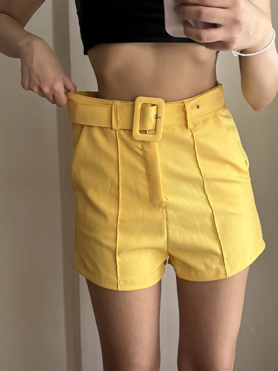 short sastrero nuevo con etiqueta. el cinturón es desmontable y regulable! foto puesto solo refe, me queda grande. hay medidas en plano al final