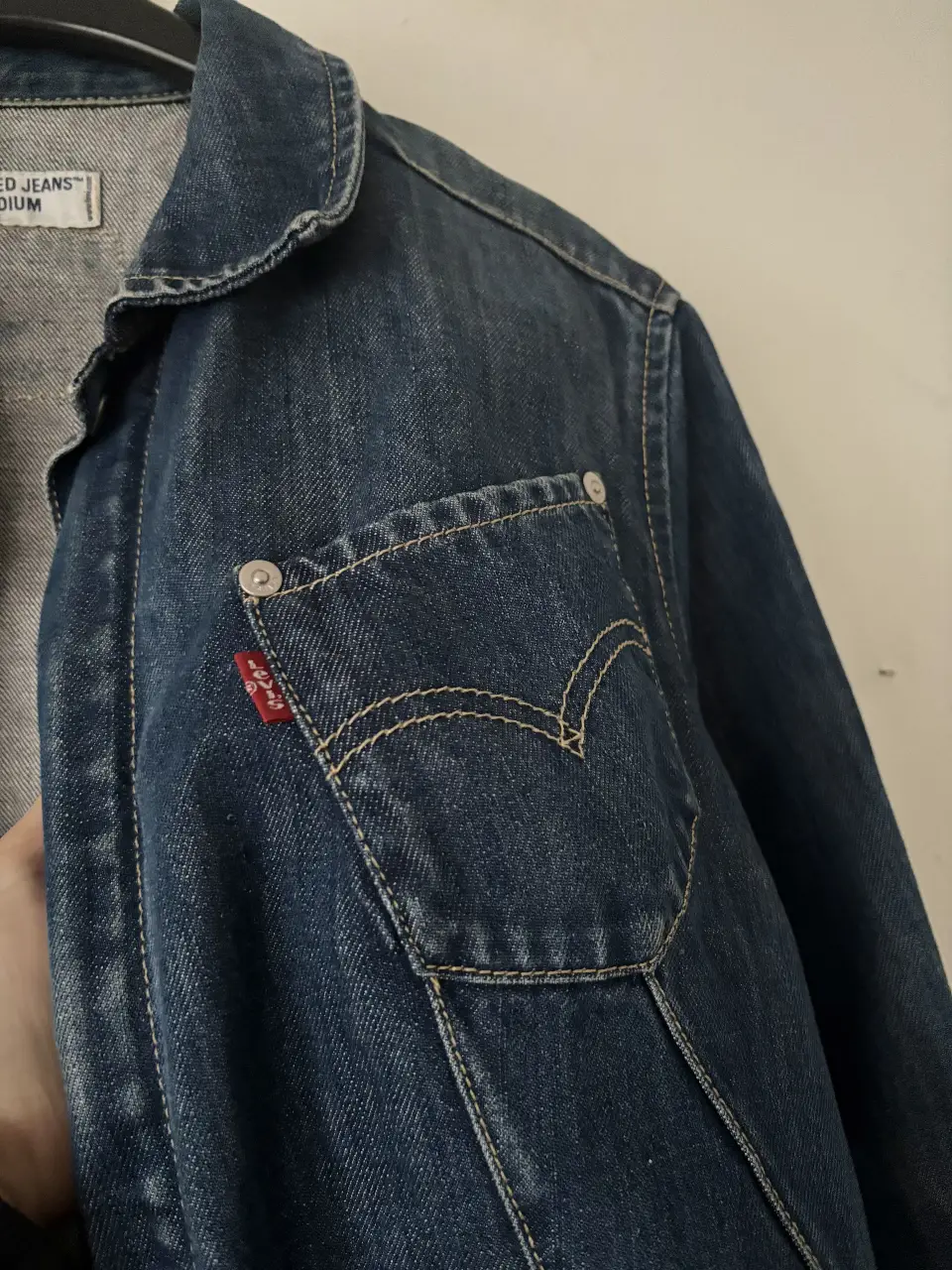Campera Levi's - Vista 3