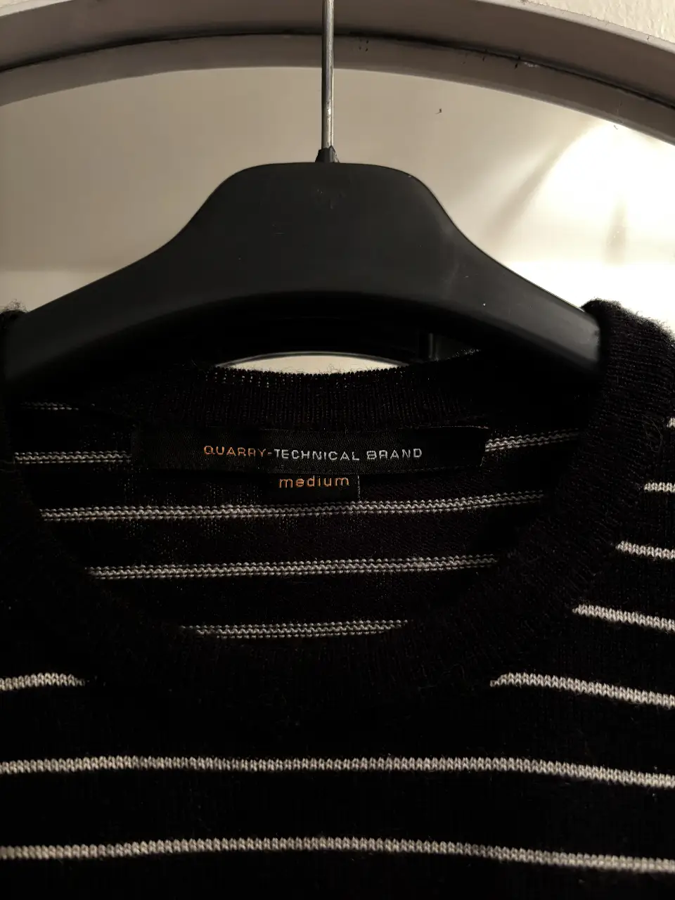 Sweater Quarry-Technical Brand - Vista 2