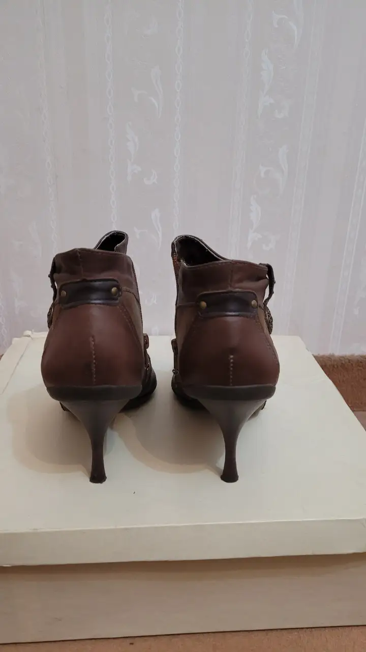 Botines Otro - Vista 4