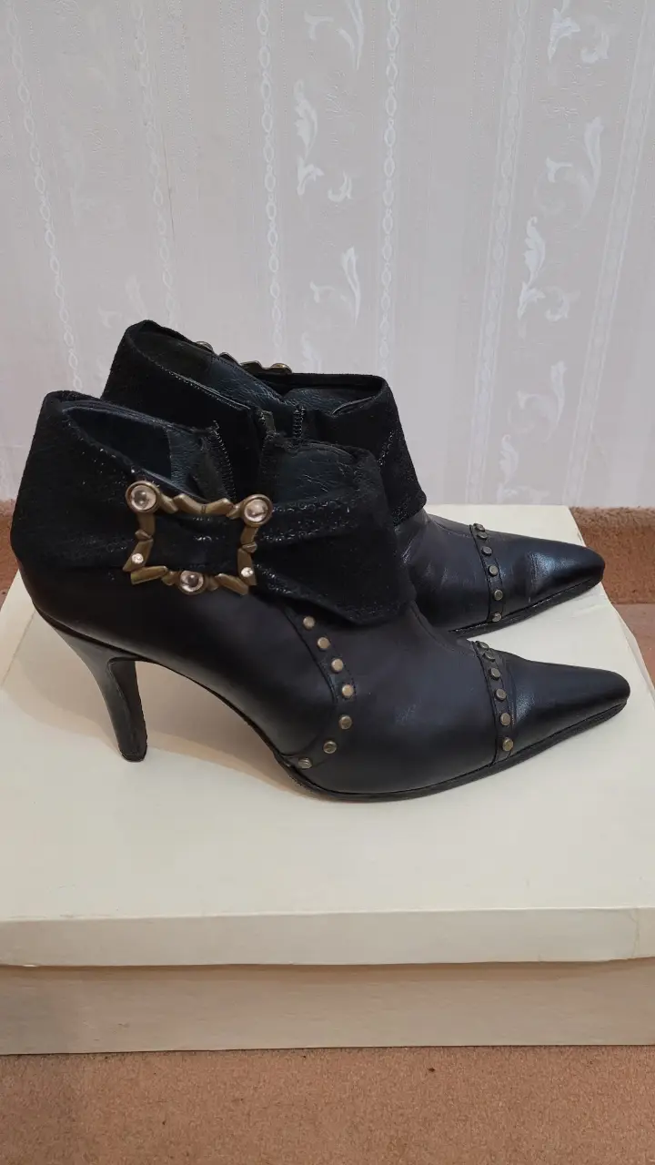 Botines Otro - Vista 3