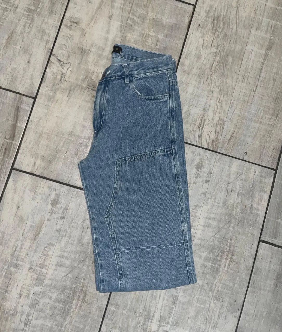 Jean de corte recto, sin uso, no tiene etiqueta lo único, talle 38 
