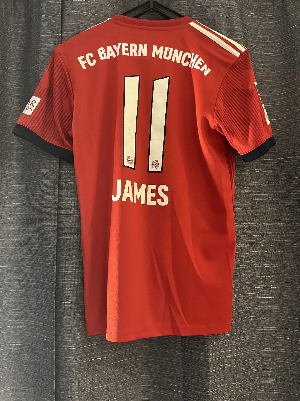 Camiseta adidas - Vista 2
