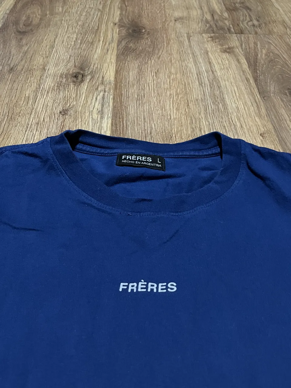 Remera Feres - Vista 2