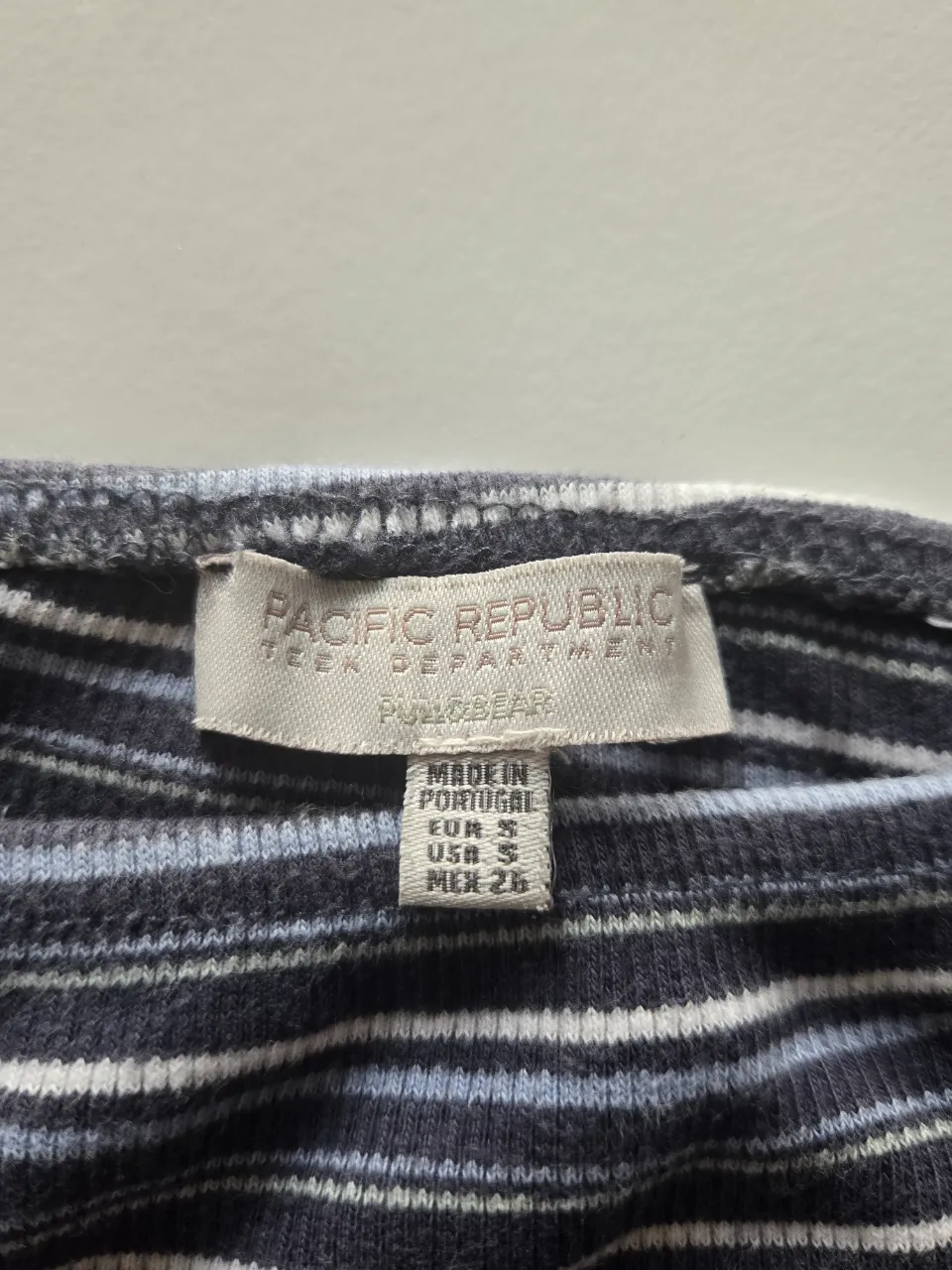Remera Pull&bear - Vista 3