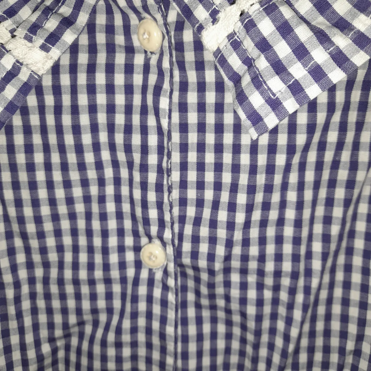 Remera Present serie - Vista 5