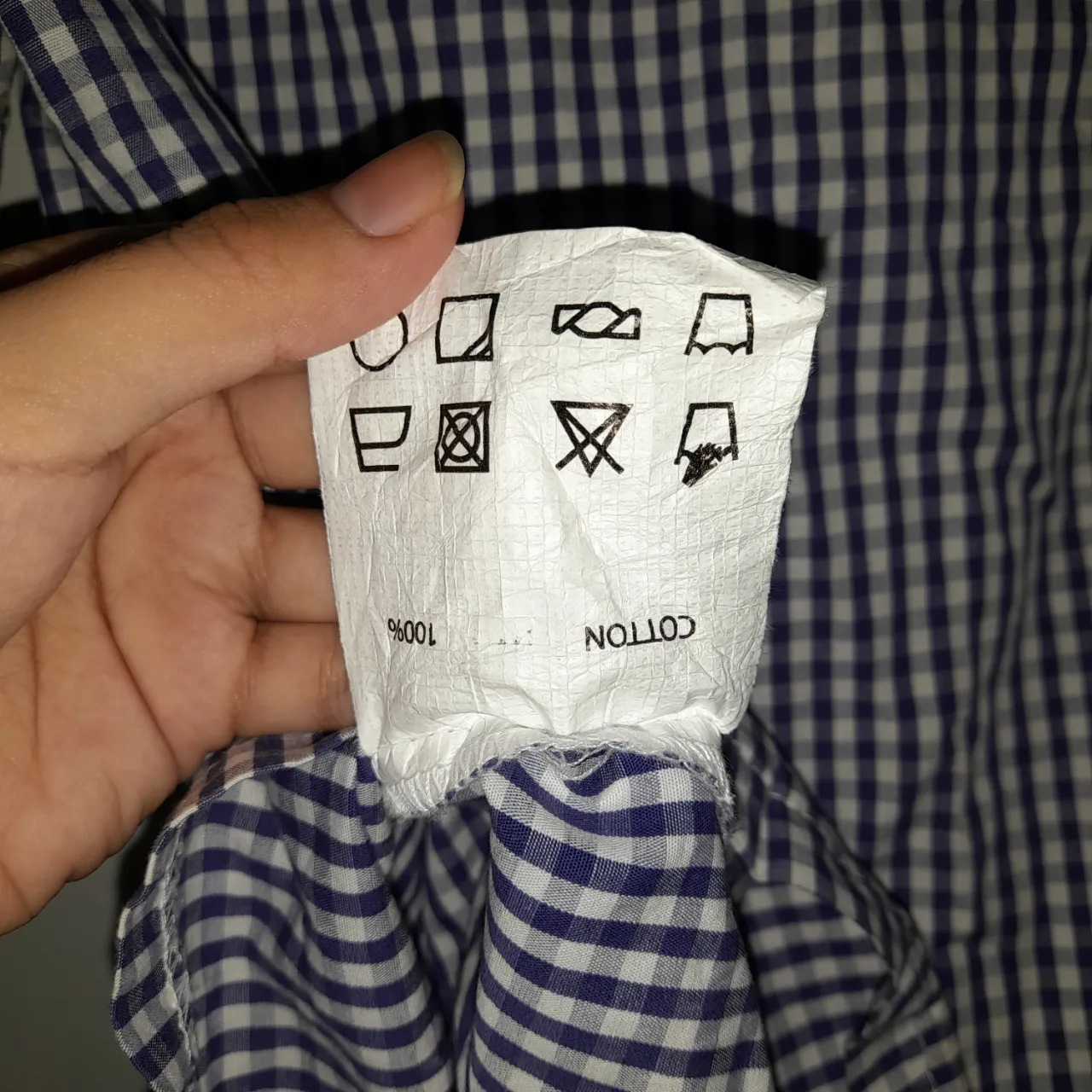 Remera Present serie - Vista 8