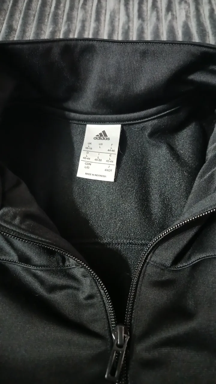 Campera adidas - Vista 2