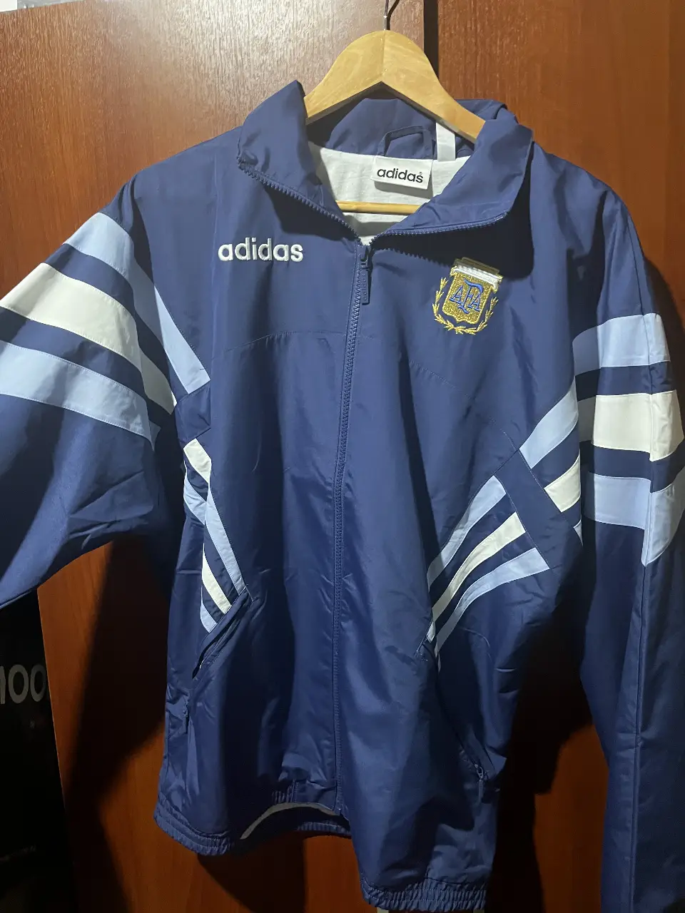 Campera adidas - Vista 2
