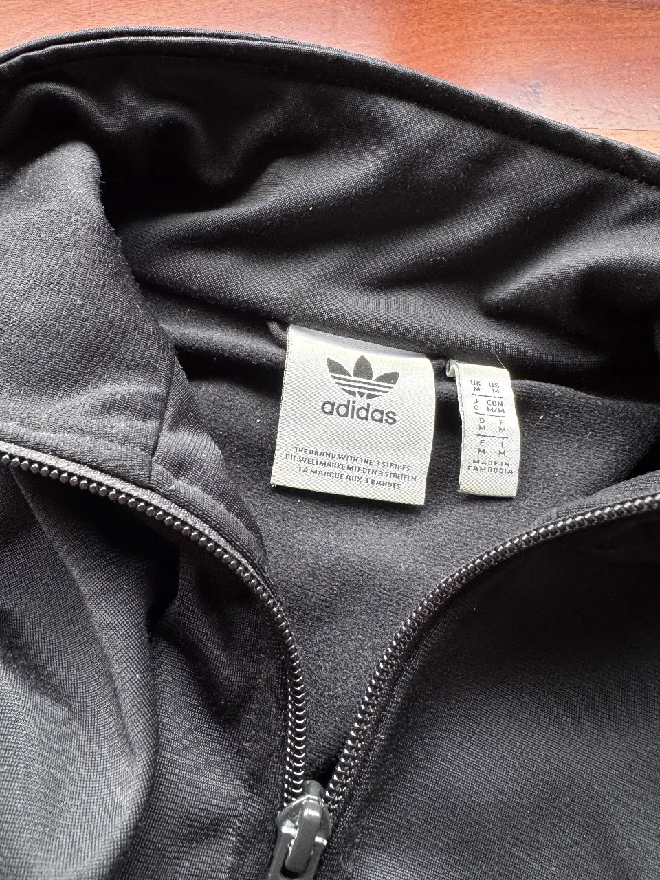 Campera adidas - Vista 3
