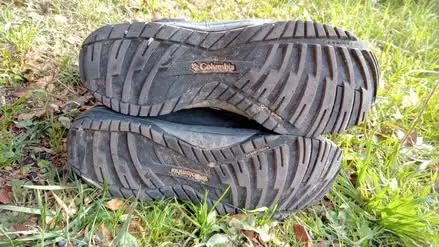 Botas de caña alta Columbia para mujer, color negro, con forro de piel y suela resistente. Ideales para el invierno.