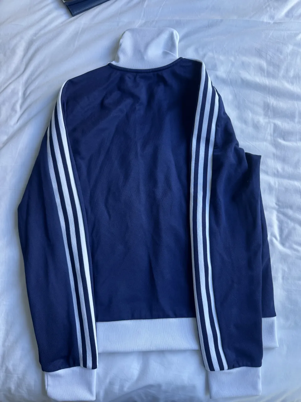 Buzo adidas - Vista 2