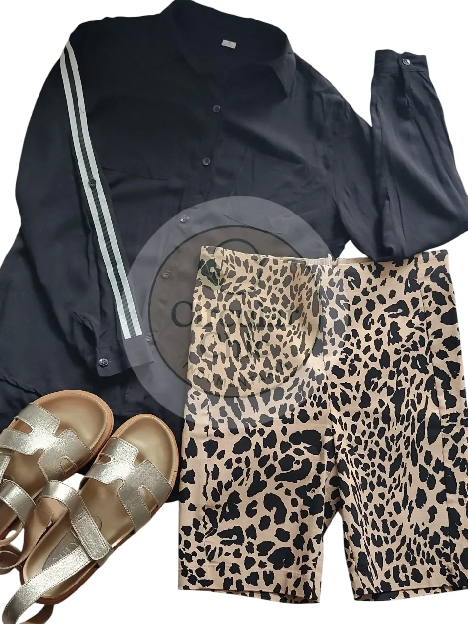 Short Akiabara - Vista 3