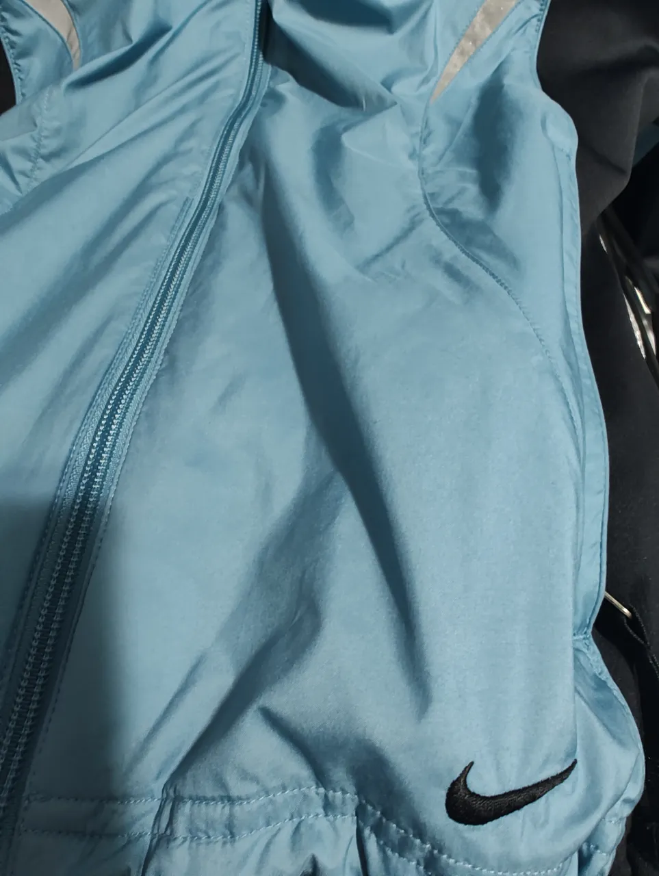 Campera Nike - Vista 4