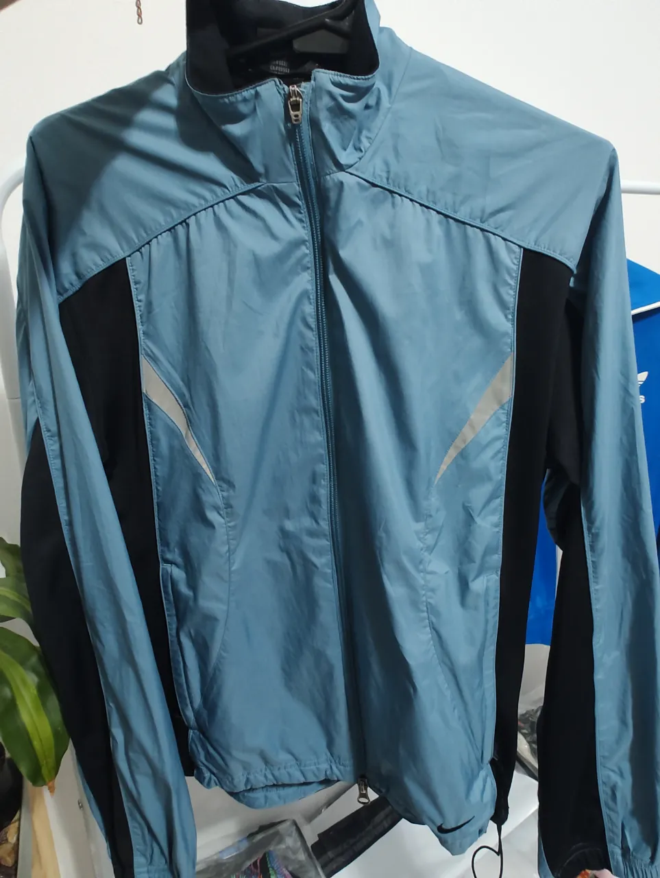 Campera Nike - Vista 3